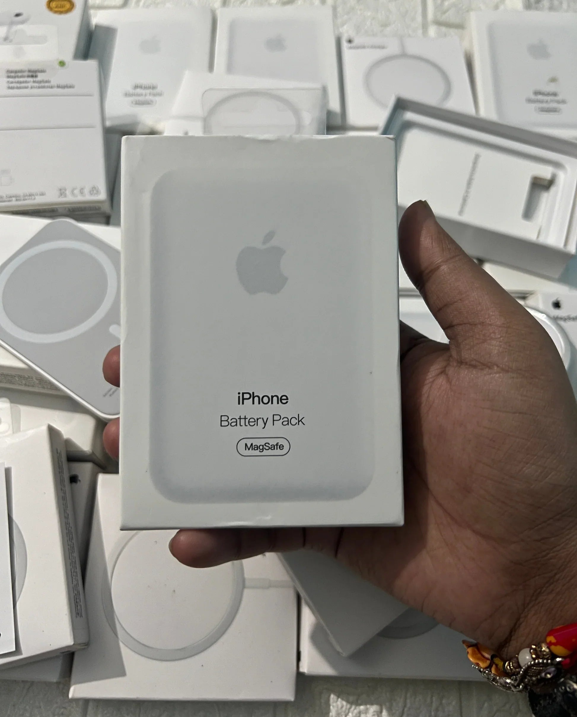 Apple Magsafe Power Bank 5000Mah All Phone Support
